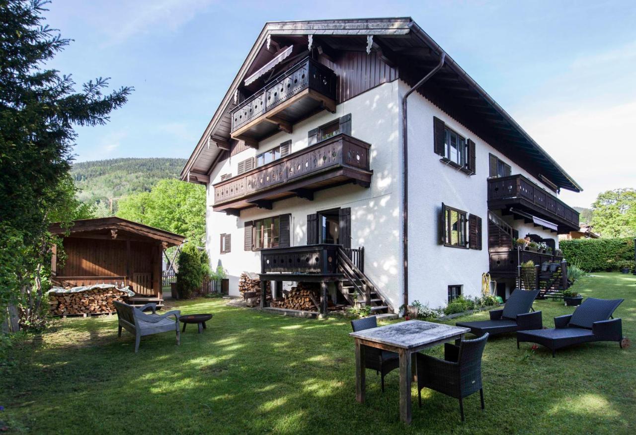 Moderne traditionelle FeWo mit Bergblick in Tegernsee Exterior foto