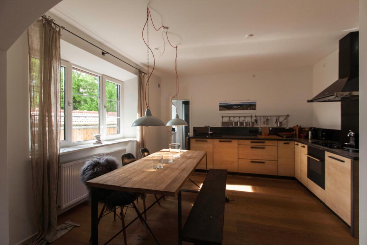 Moderne traditionelle FeWo mit Bergblick in Tegernsee Exterior foto